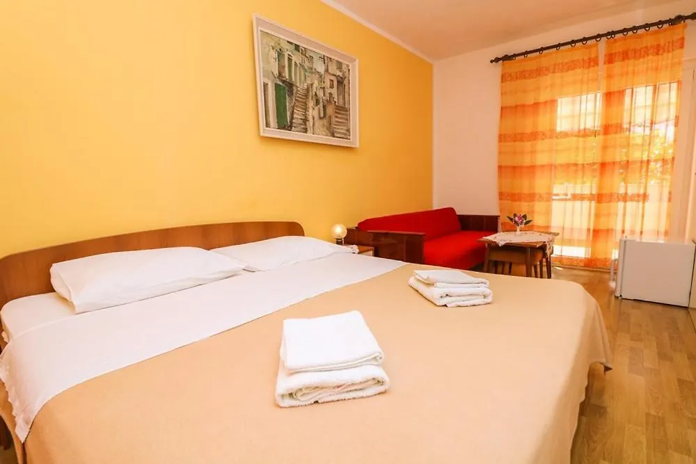 Apartment Double Rooms Tomica 2 With Balcony Baska