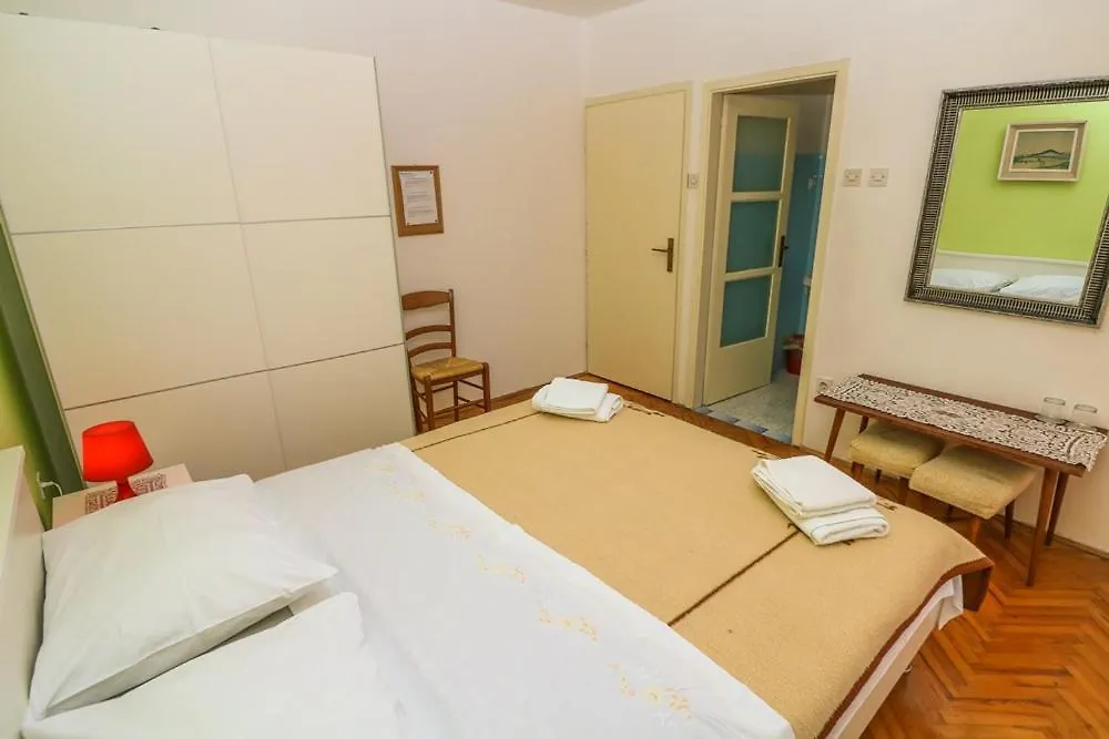 Double Rooms Tomica 2 With Balcony Baska  Apartment