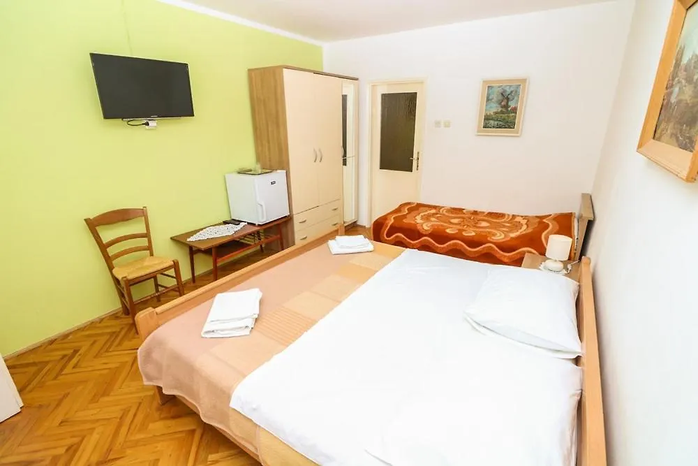 Double Rooms Tomica 2 With Balcony Baska  Croatia