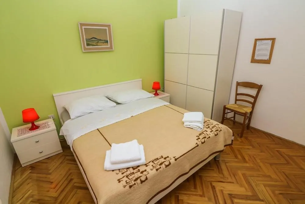 Double Rooms Tomica 2 With Balcony Baska  Apartment Baska (Krk)
