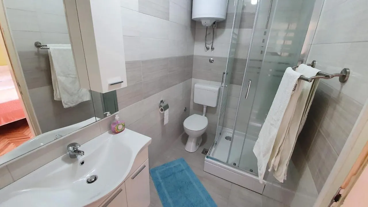Double Rooms Tomica 2 With Balcony Baska  Apartment Baska (Krk)
