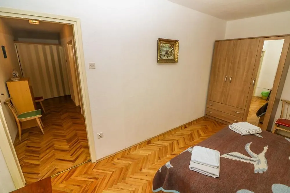 Apartment Double Rooms Tomica 2 With Balcony Baska  Croatia