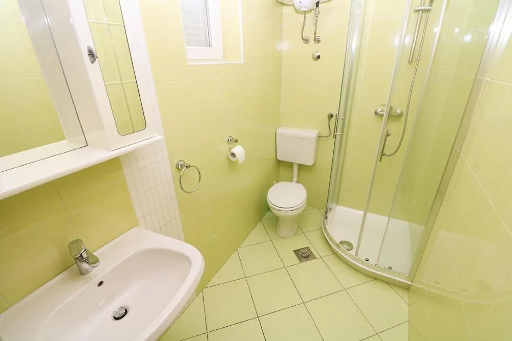 Apartment Double Rooms Tomica 2 With Balcony Baska