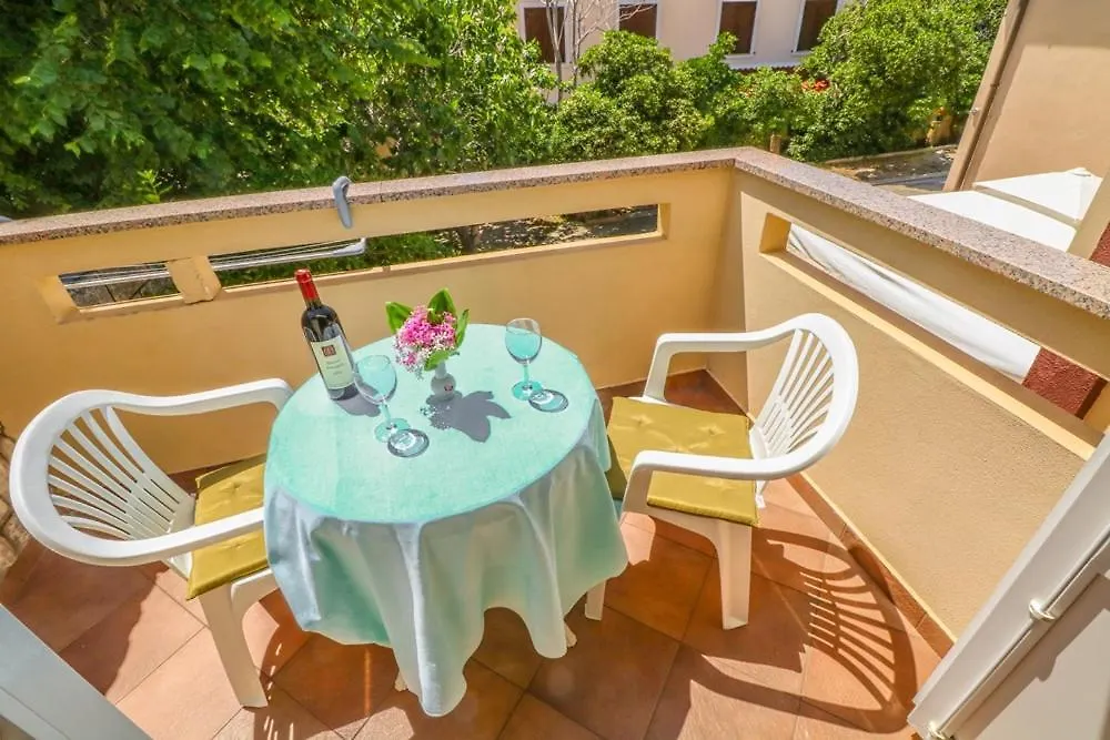 Double Rooms Tomica 2 With Balcony Baska  0*, Baska (Krk) Croatia