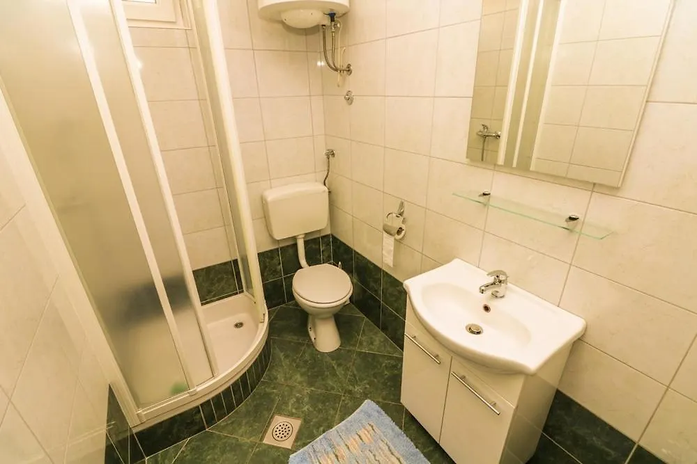 Apartment Double Rooms Tomica 2 With Balcony Baska