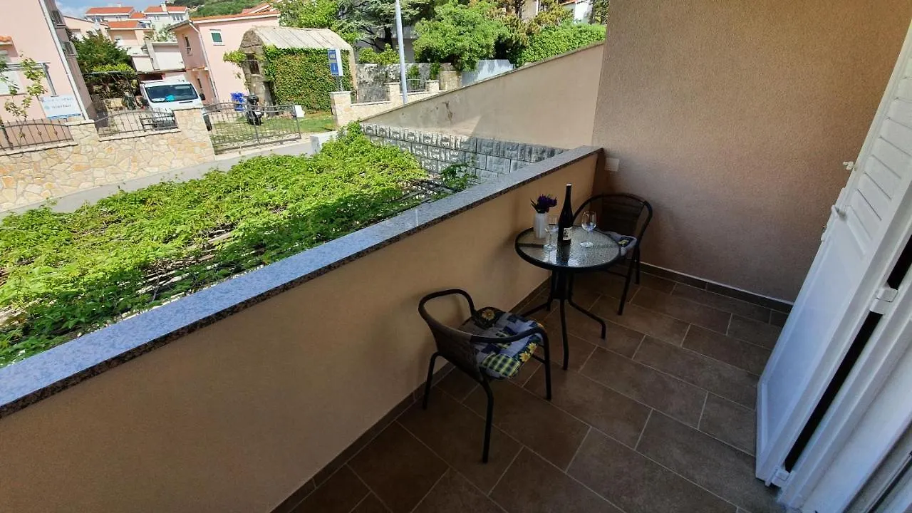Double Rooms Tomica 2 With Balcony Baska  Apartment Baska (Krk)