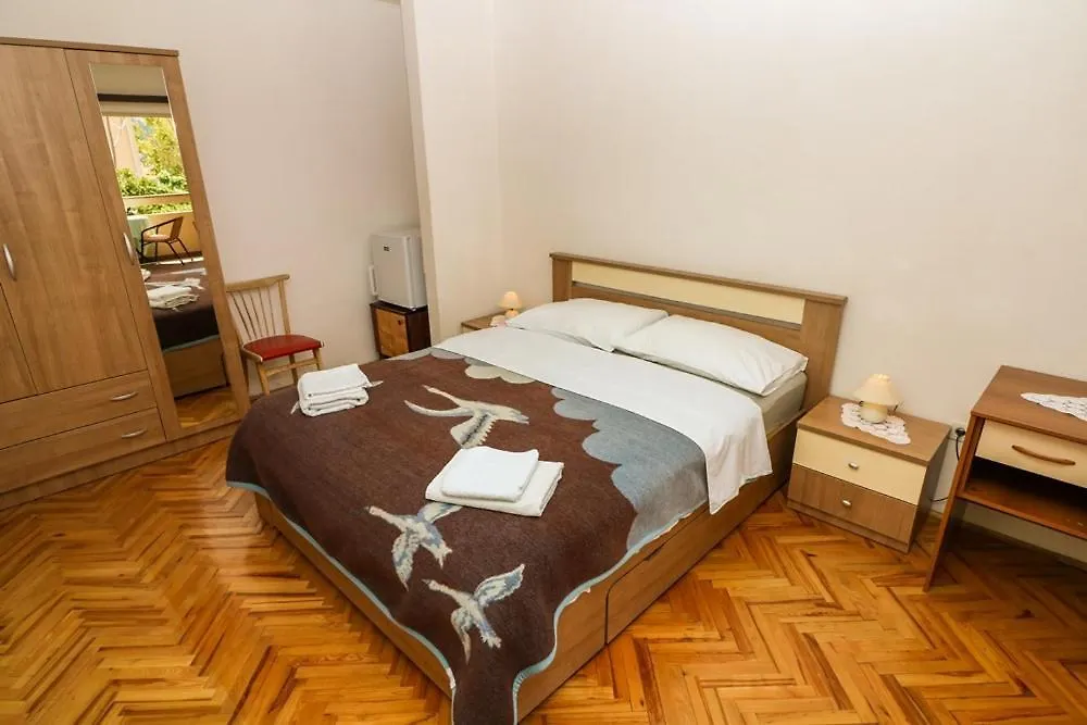 Apartment Double Rooms Tomica 2 With Balcony Baska  Croatia